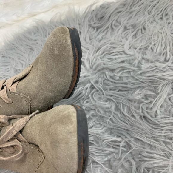 5/$30 Susina Lace Up Wedge Booties - Picture 5 of 7